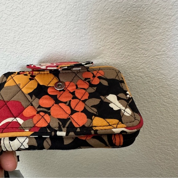 Vera Bradley Rose Quartz Accordion Wristlet - Picture 5 of 9